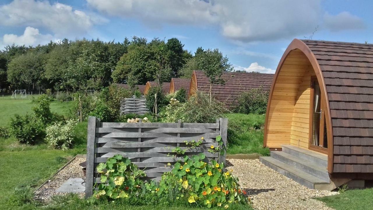 Lupin Glamping Pod Otel Cheltenham Dış mekan fotoğraf