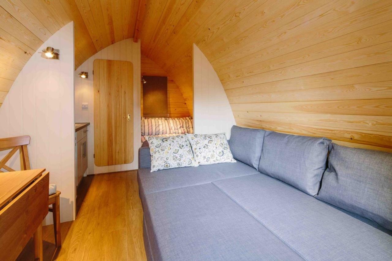 Lupin Glamping Pod Otel Cheltenham Dış mekan fotoğraf